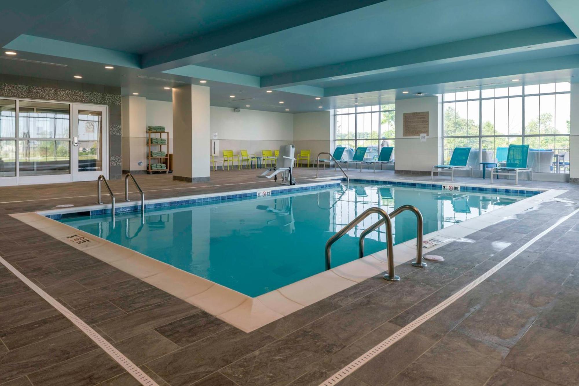 Home2 Suites By Hilton Fort Wayne North Sunnybrook Acres ภายนอก รูปภาพ